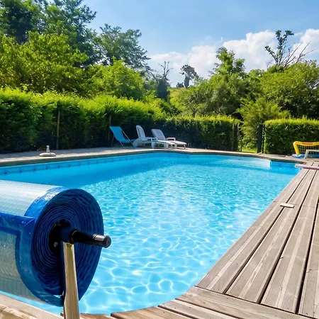 Apartment Familial A Avec Piscine 100m² 8 Personnes Blaignac